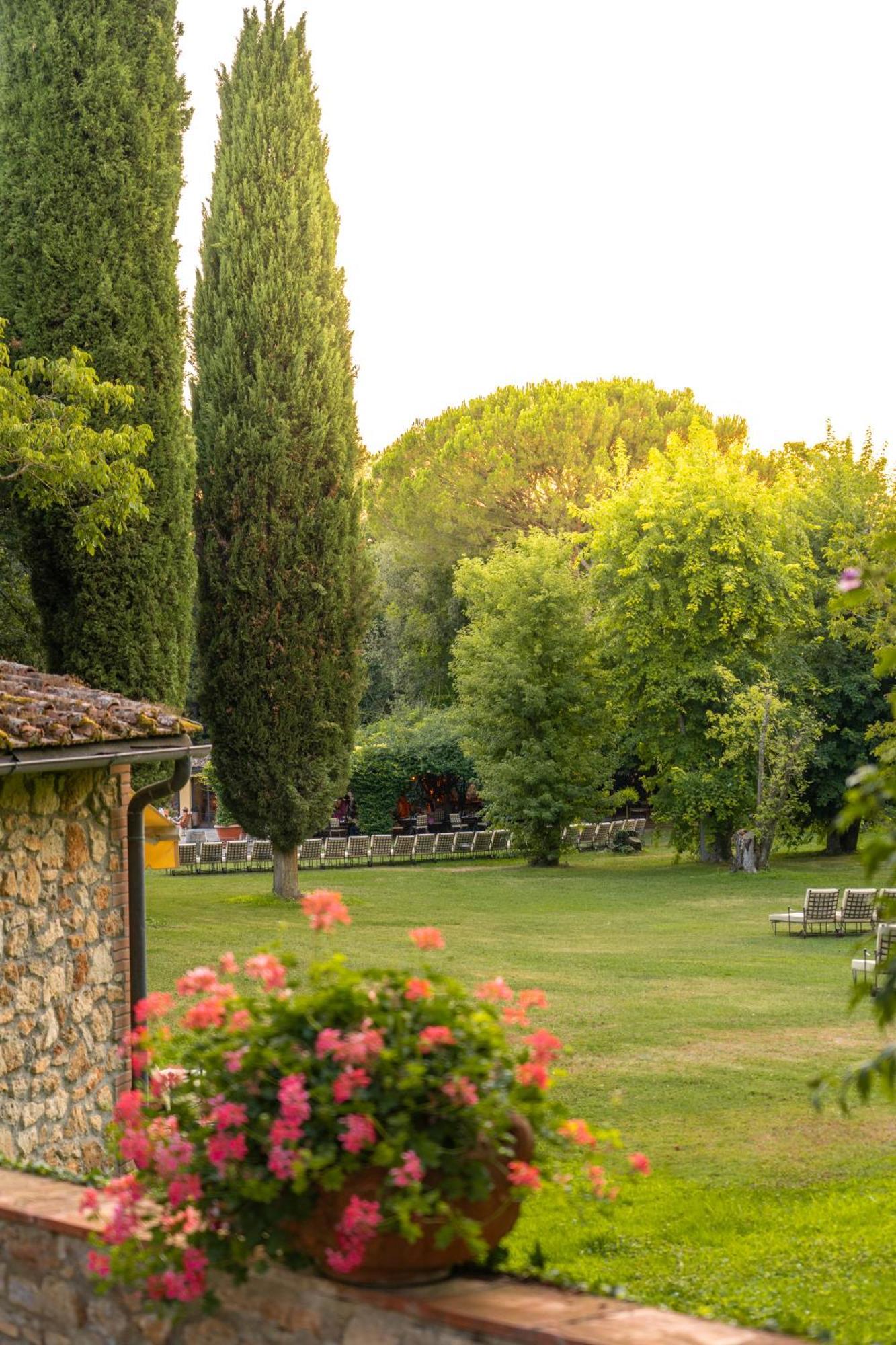 Hotel Borgo San Luigi Monteriggioni Exterior foto